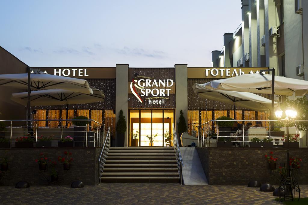 Grand Sport Hotel ブロヴァルィー エクステリア 写真